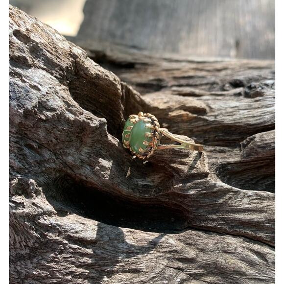 14K Gold and Nephrite Jade 3 Stone Ring Vintage Size 6 - Picture 4 of 7